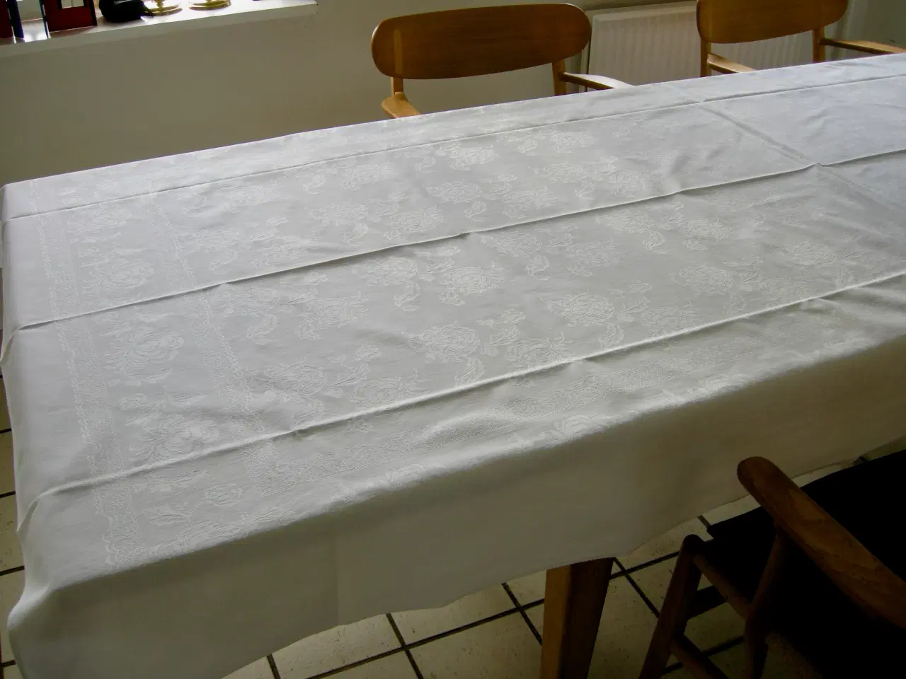 Billede 9 - Lang vintage damask spisebordsdug 130x270, Hvid