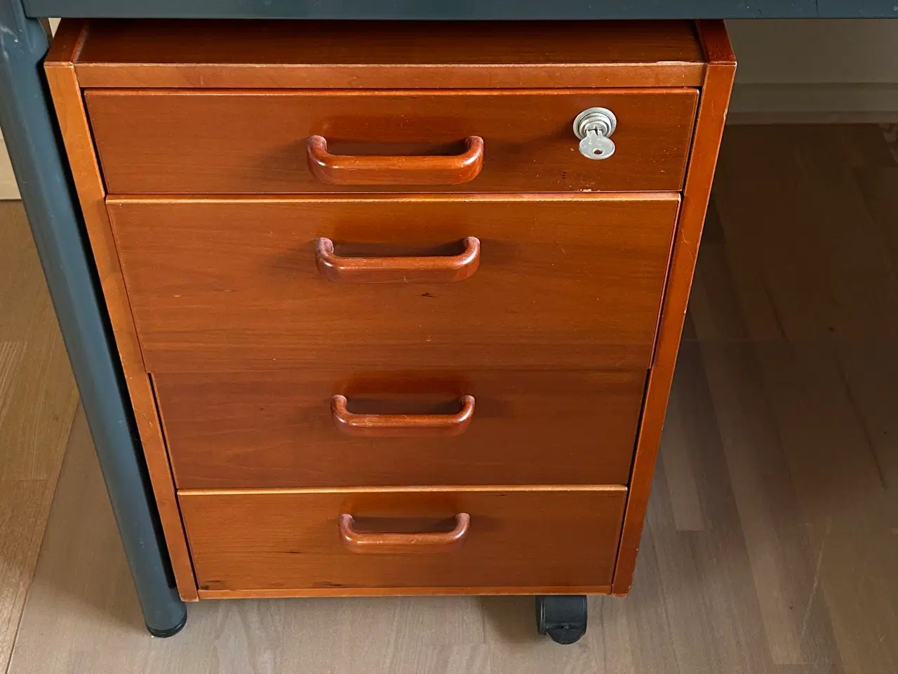 Billede 3 - Hjøne/ u skriveborde