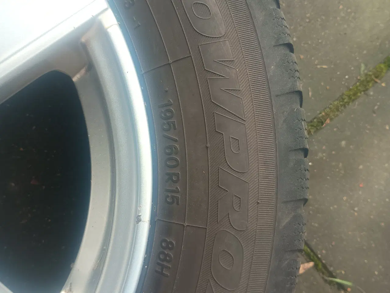 Billede 4 - 15" Alufælge M. Næsten nye vinterdæk