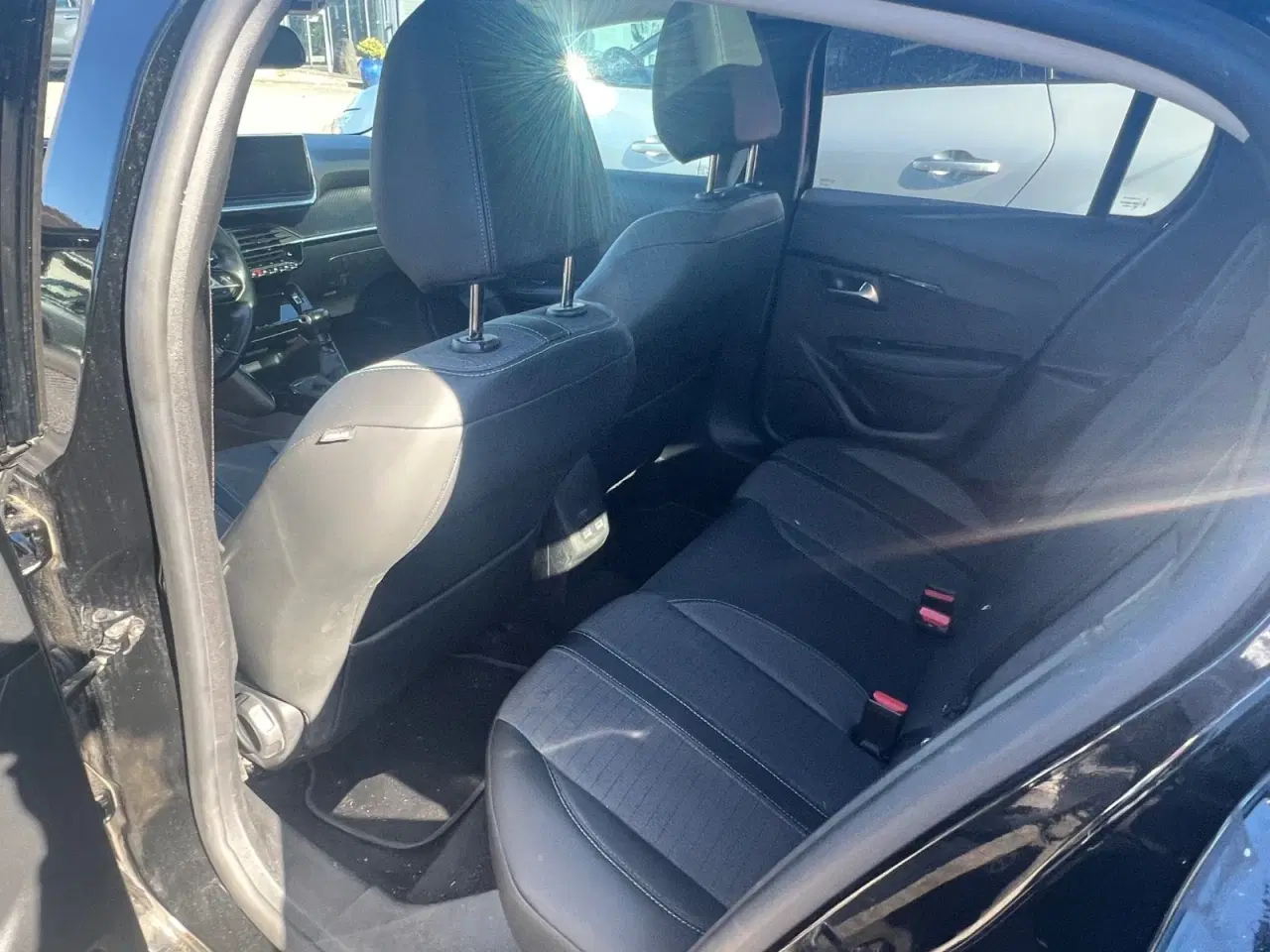 Billede 10 - Peugeot 208 1,5 BlueHDi 100 Allure Sky