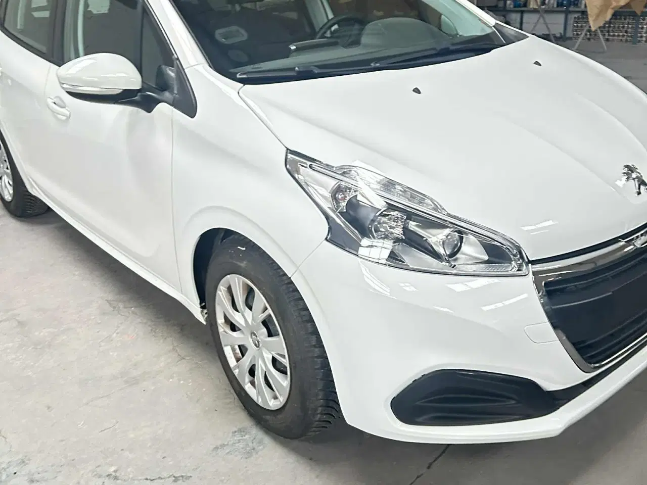 Billede 1 - Velholdt Peugeot 208 1,2 Benzin