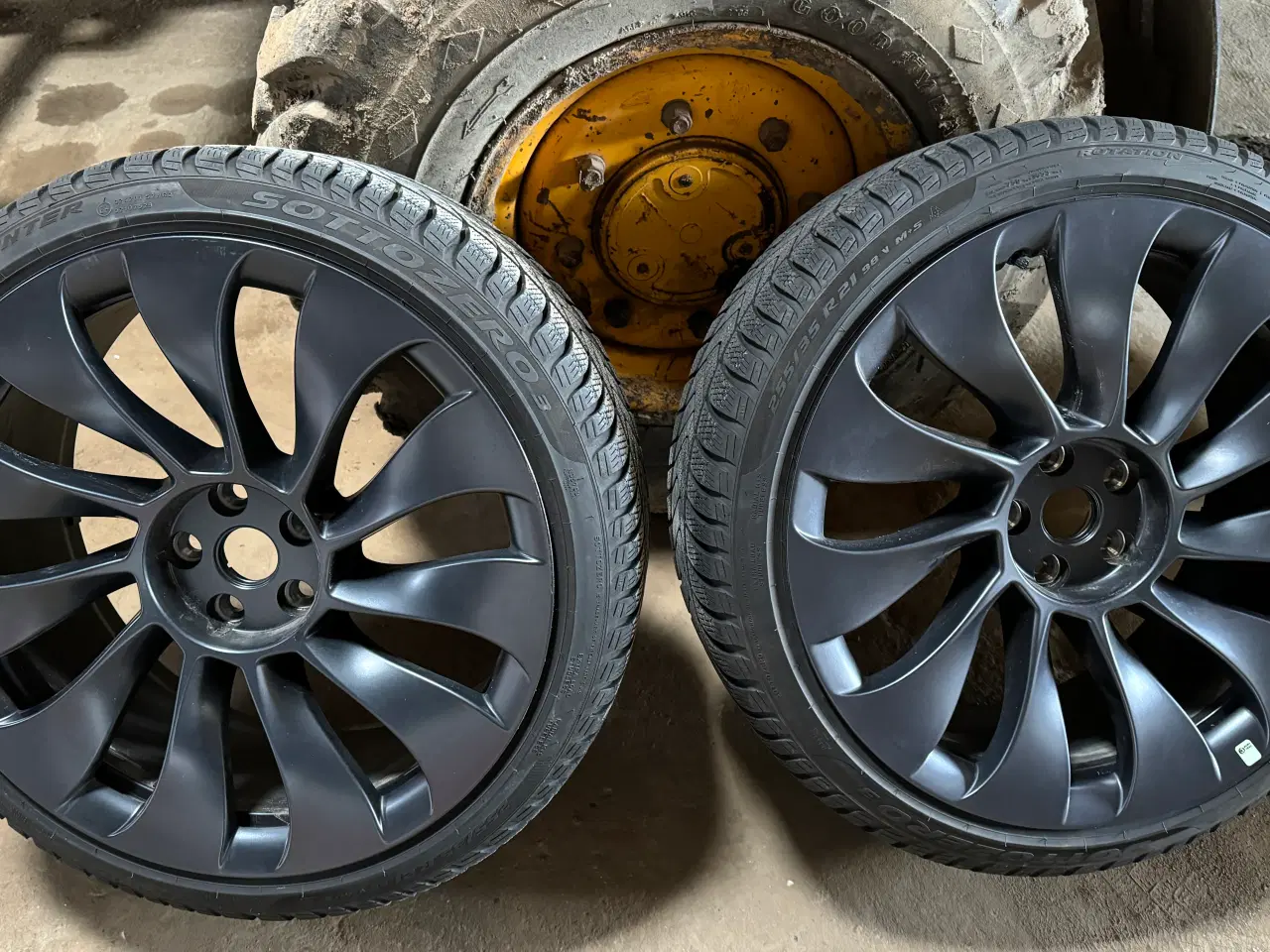Billede 2 - Pirelli vinterdækpakke med 21" Überturbine-fælge