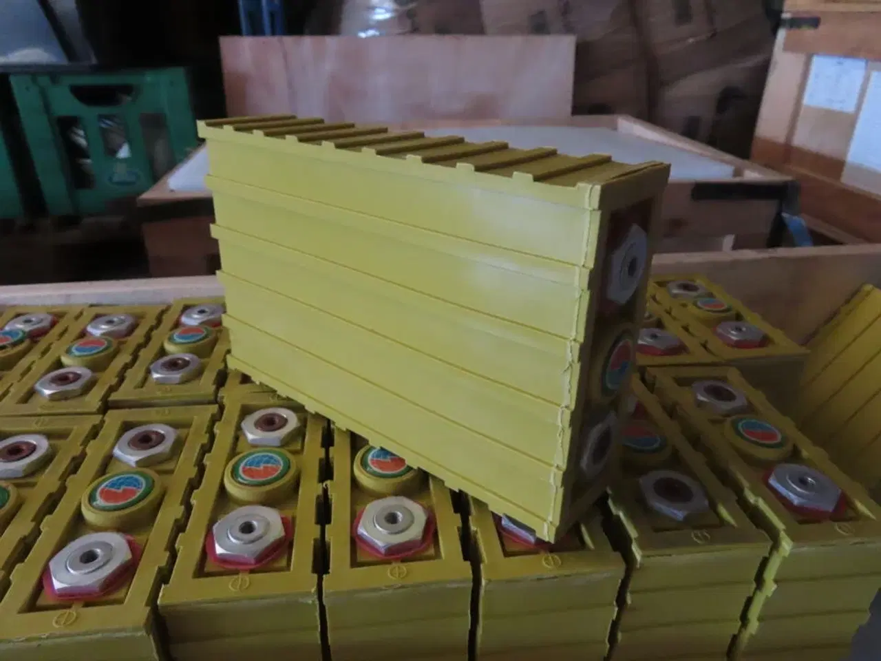 Billede 3 - Kasse med 19 stk lithium ion batterier WINSTON/CALB