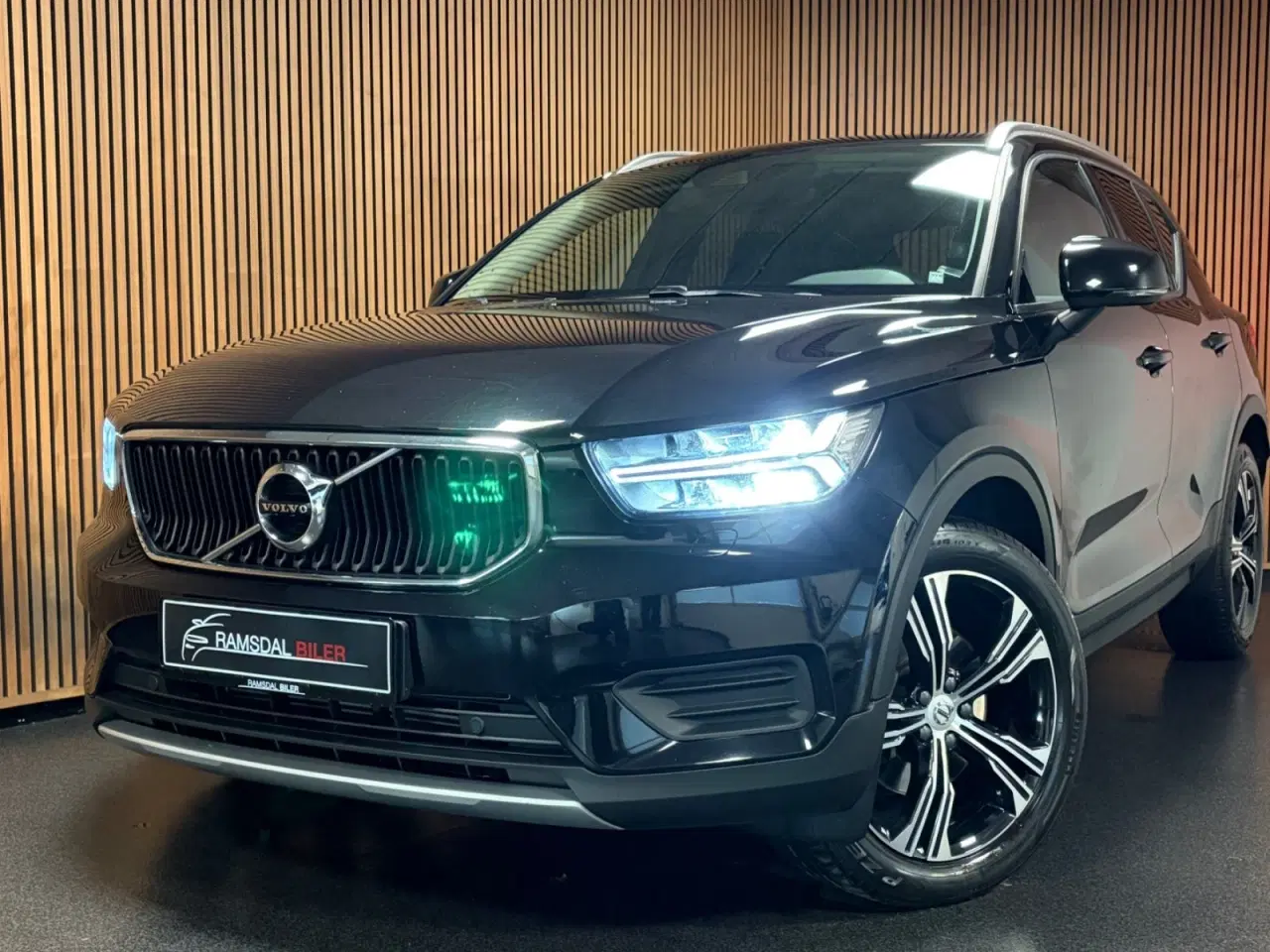 Billede 2 - Volvo XC40 2,0 T4 190 Momentum aut.