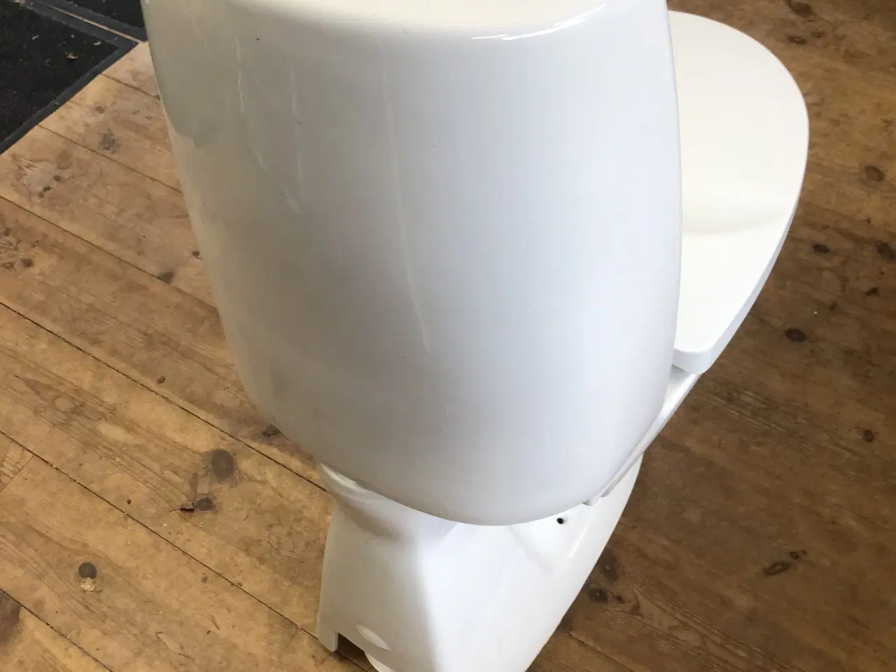 Billede 3 - IFØ toilet med soft luk sæde.