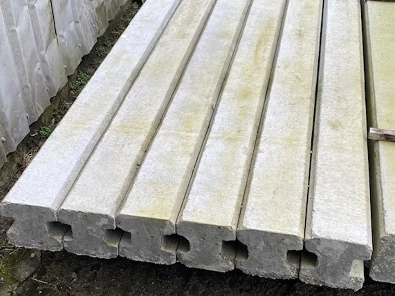 Billede 1 - Hegnsstolper 13x13 cm i beton