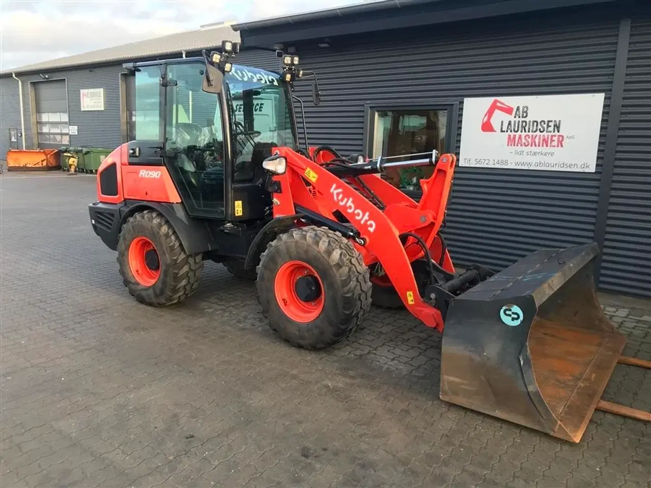 Billede 2 - Kubota R090 Centralsmørring skovl og gafler