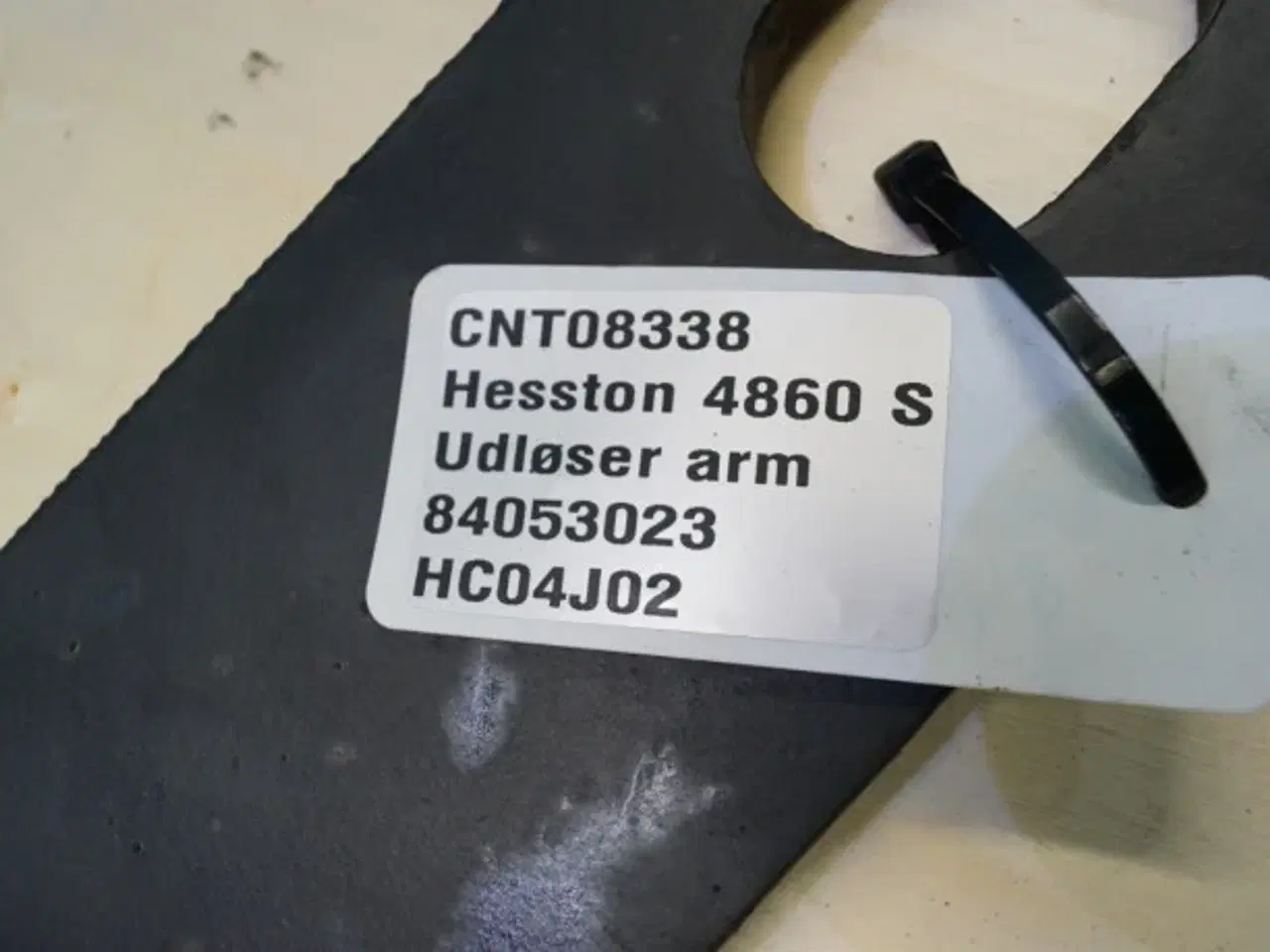 Billede 10 - New Holland 4860S Udløser Arm 84053023