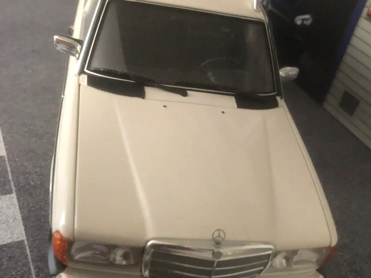 Billede 3 - 1:18 Mercedes W123 Stationcar