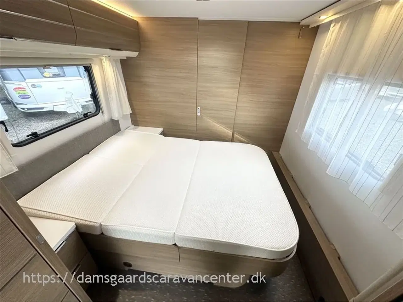 Billede 16 - 2020 - Adria Adora 613 UT Queensbed-Mover-El. gulvvarme-Fortelt