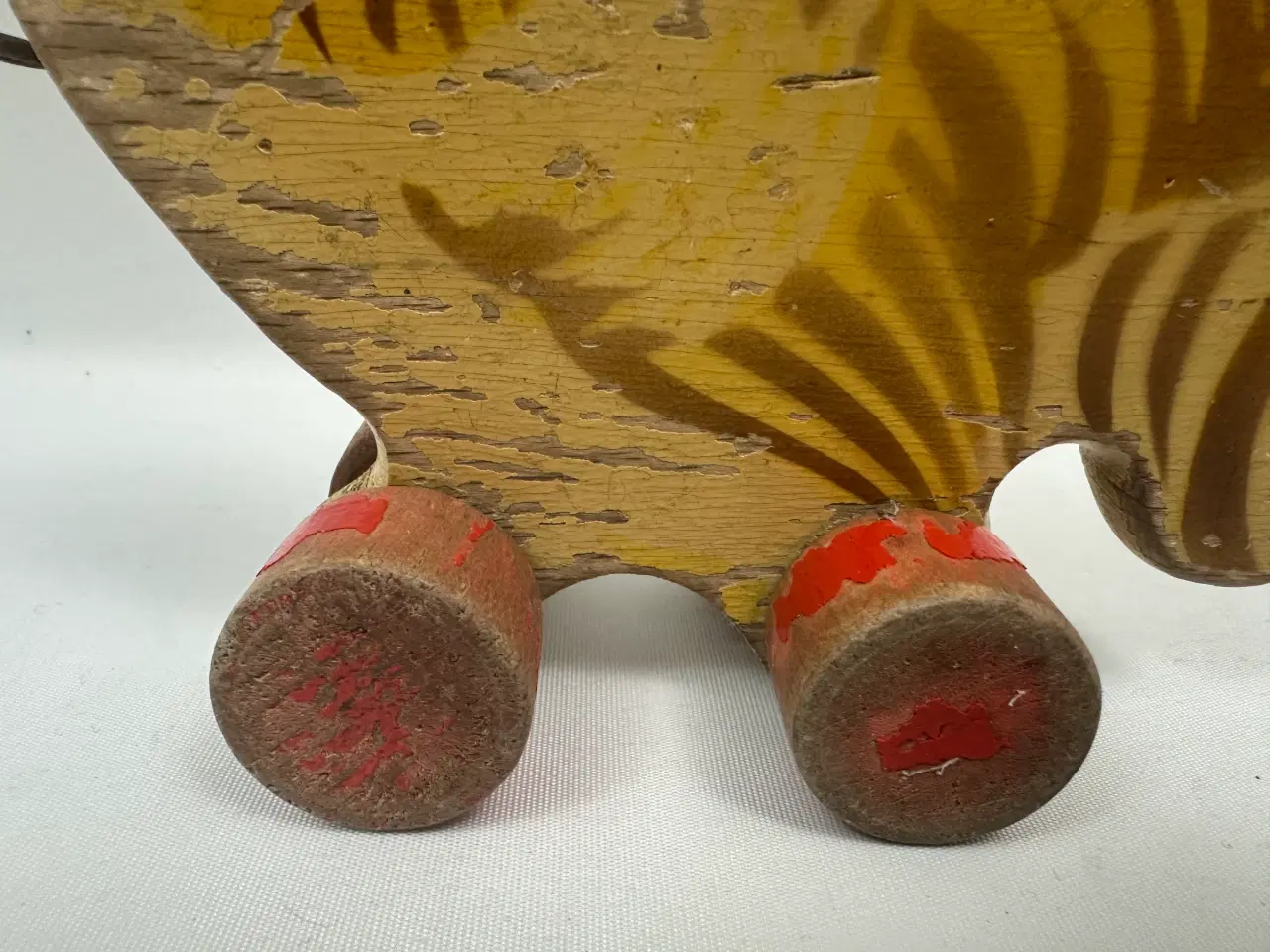 Billede 3 - Vintage hane på hjul i træ (GECEVO)