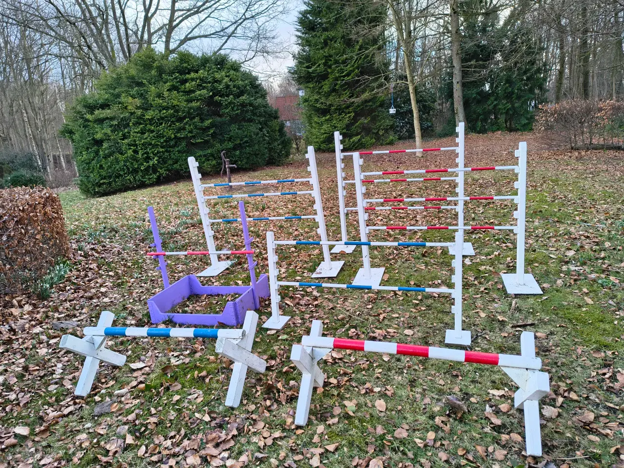 Billede 3 - Springbane til kæphest eller hund