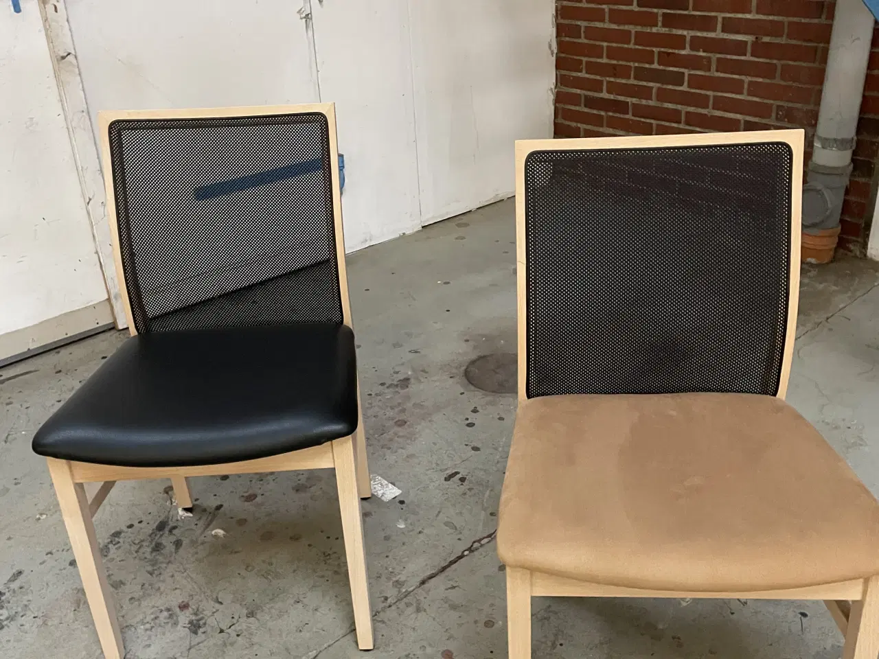 Billede 5 - Køb de sidste møbler samlet