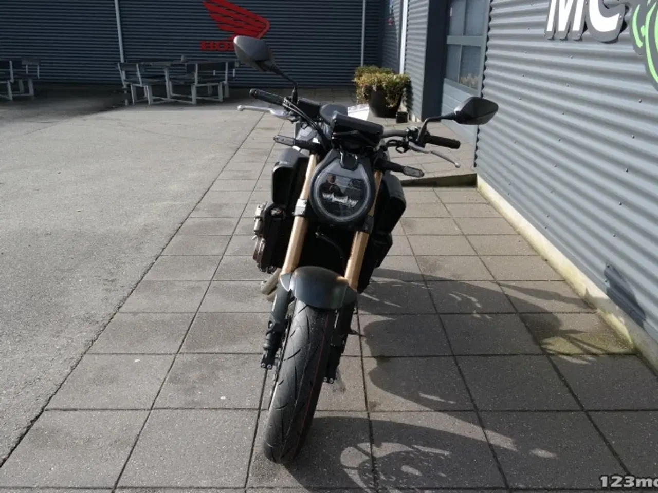 Billede 14 - Honda CB 650 R E-Clutch MC-SYD       BYTTER GERNE