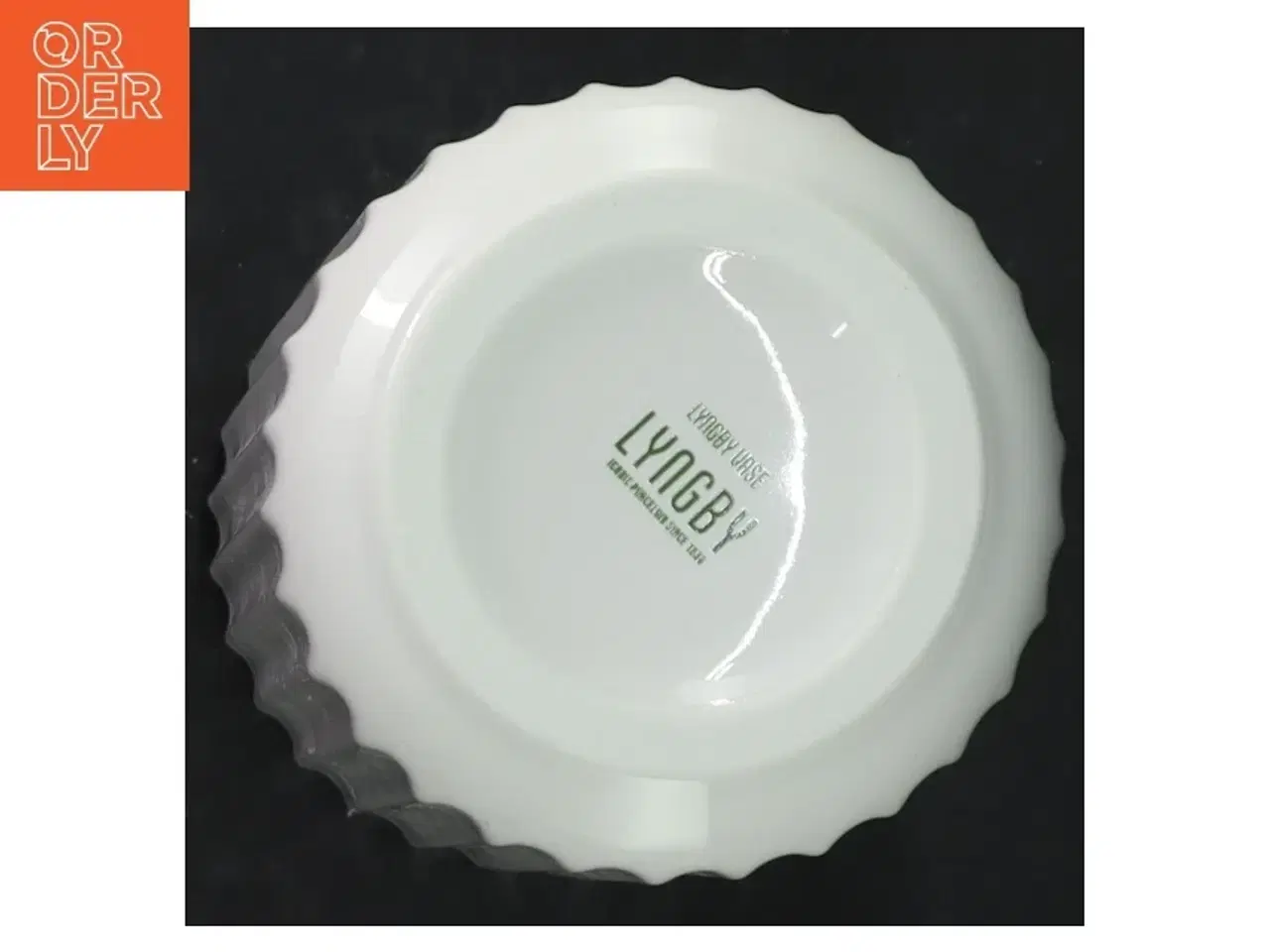 Billede 3 - Lyngby Porcelæn vase fra Lyngby (str. 15 cm. 8 cm i diameter)