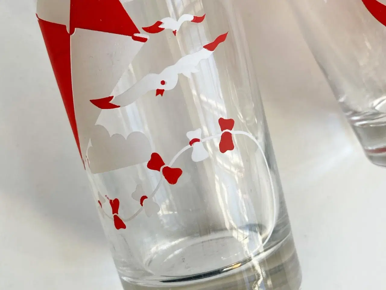 Billede 5 - Drikkeglas m rødt/hvidt sommermotiv, 6 stk samlet, NB