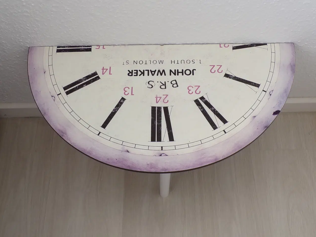 Billede 3 - Indsatsborde / sengeborde. Bordpladerne er en ur