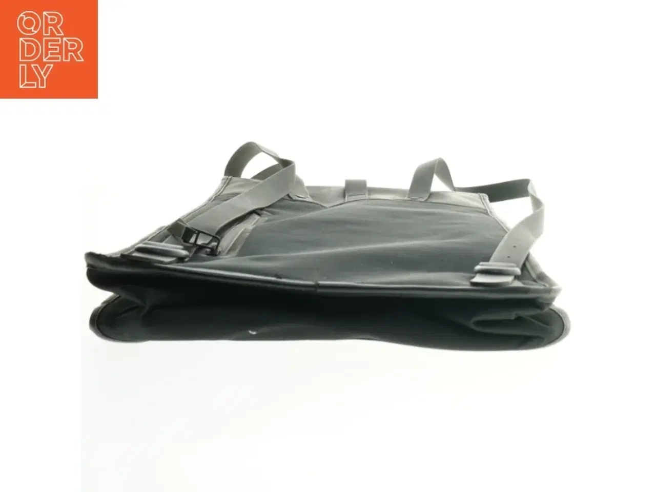 Billede 3 - Rains - Sort skuldertaske i læderlook fra Rains (str. 29x51 cm)