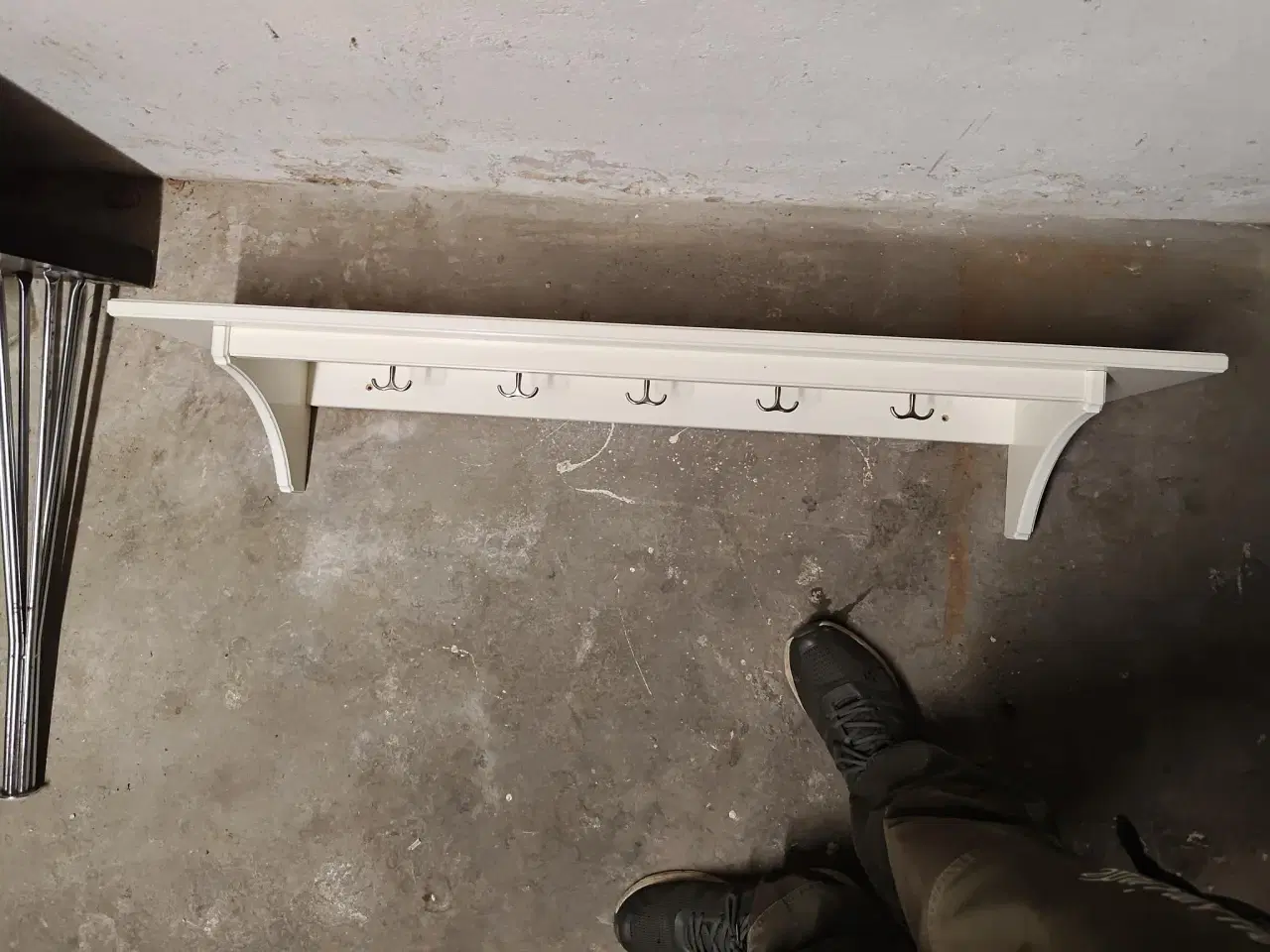 Billede 2 - IKEA STENSTORP væghylde med 5 kroge 🤍
