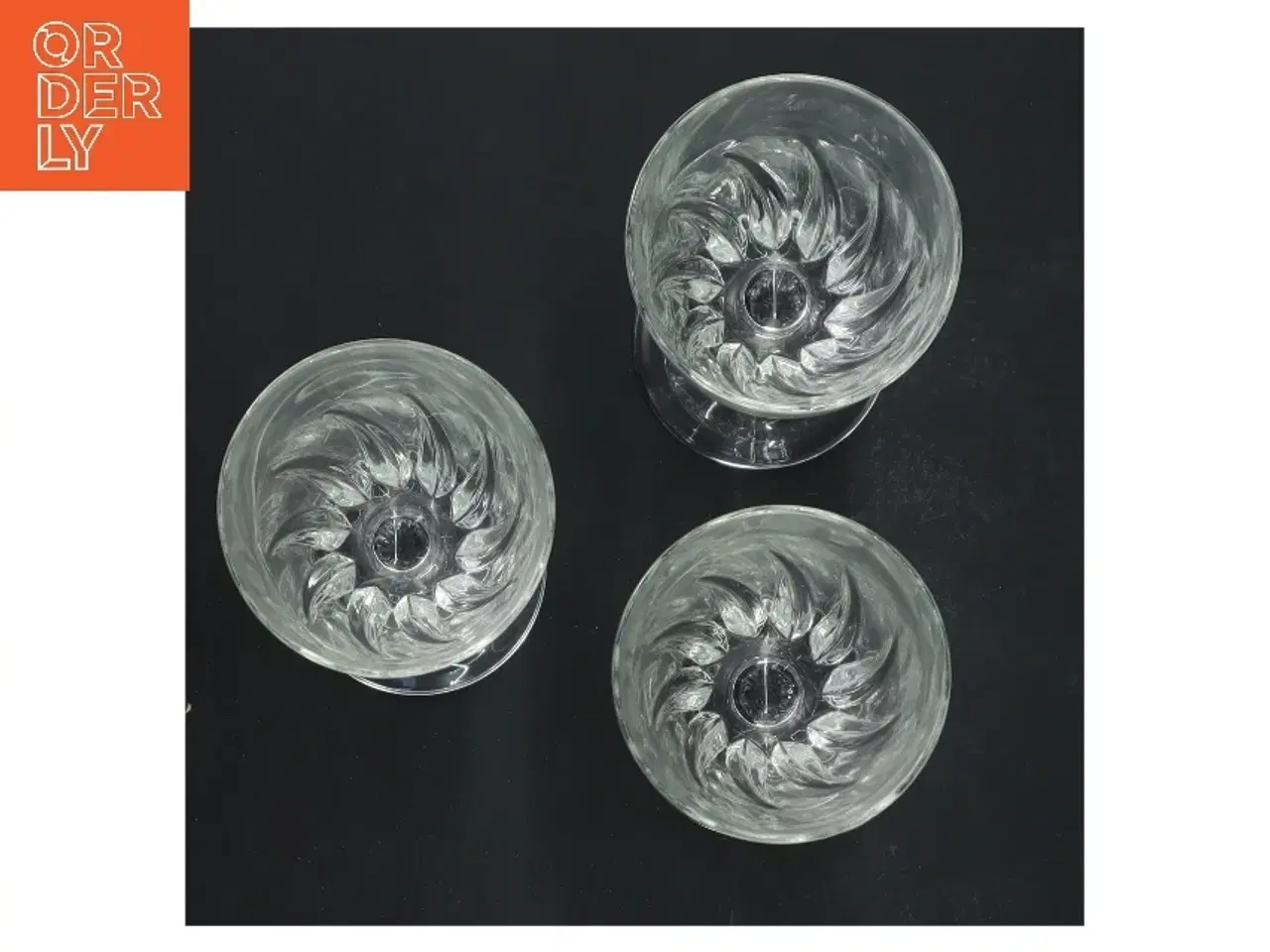 Billede 2 - Vinglas sæt, 3 stk (str. 3 stk Ø 6,5 cm længde 14 cm)