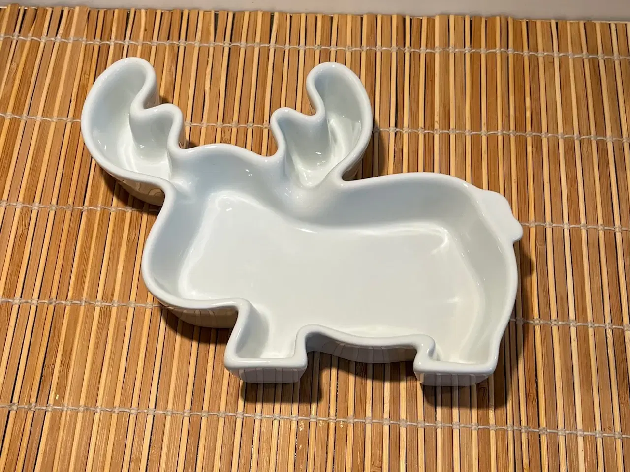 Billede 1 - Stelo elgformet fad hvid porcelæn