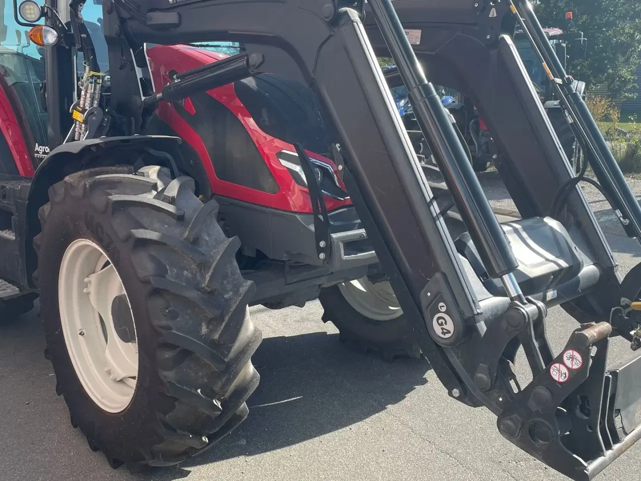 Billede 3 - Valtra G135 Active Aktiv med frontlæsser