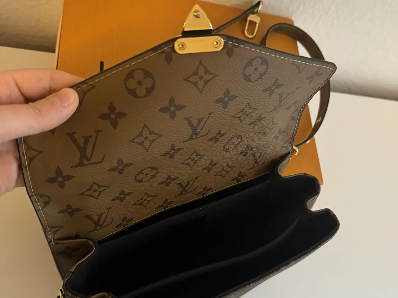 Billede 3 - Louis Vuitton Pochette Metis Reverse Sælges