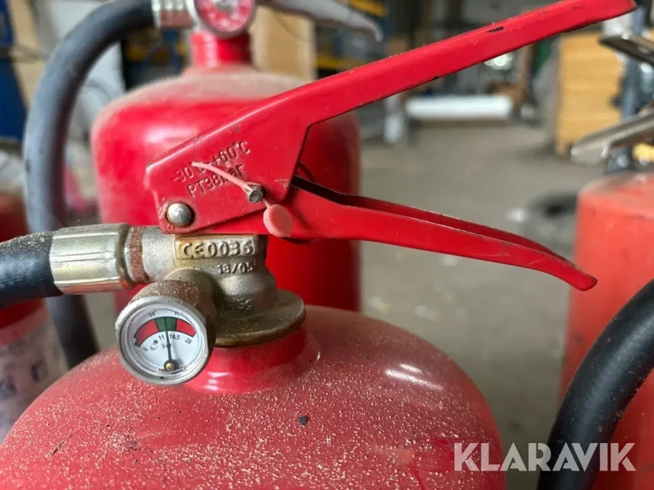 Billede 8 - Blandet lot pulverslukkere Dansk brandteknik 6 styk