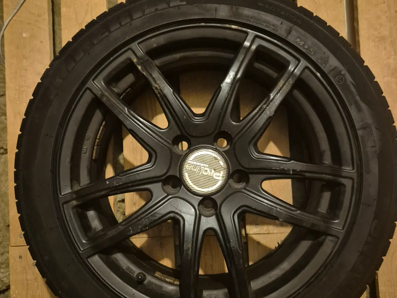 Billede 1 - 225/ 45-17 Vinter Honda