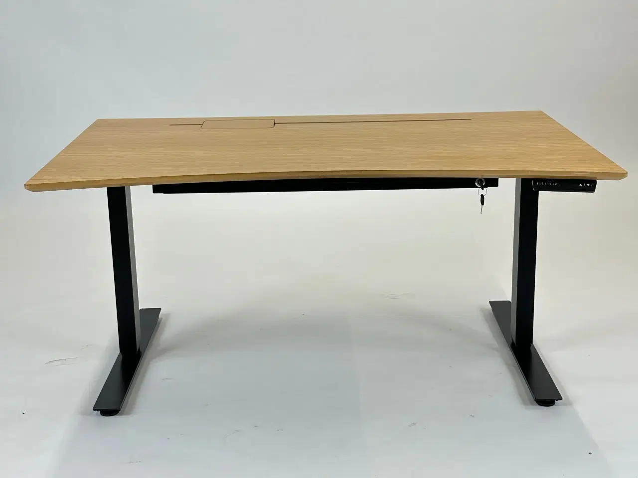 Billede 3 - Linak Hæve/sænkebord – Natur/Sort Stel 140x90cm