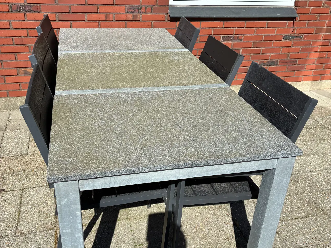 Billede 1 - Havebord med granitplader + 6 stole.