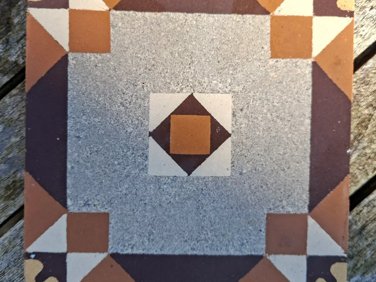 Billede 5 - Farvede klassiske Vintage klinker med mønster.