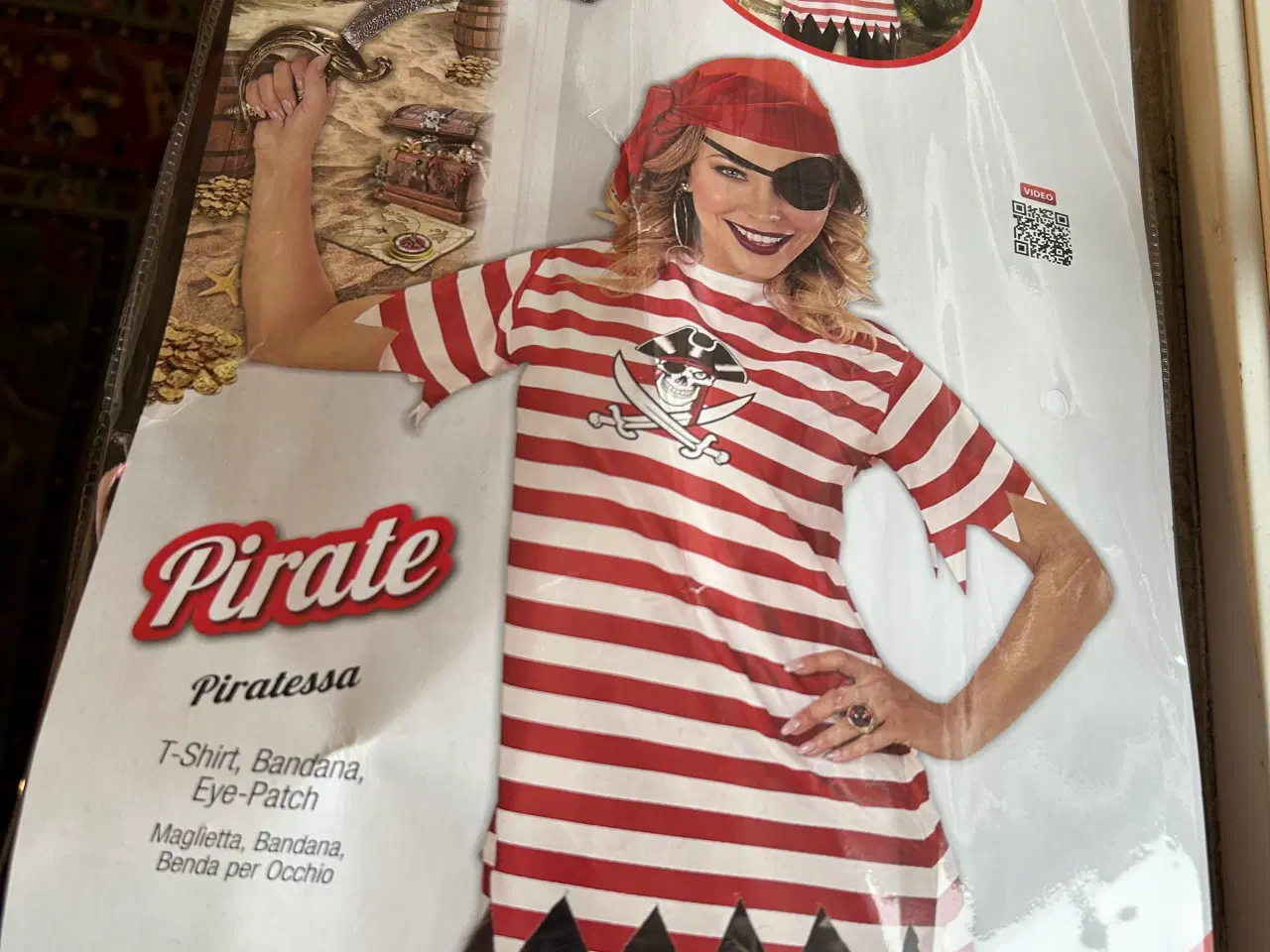 Billede 2 - Pirat kostume sælges