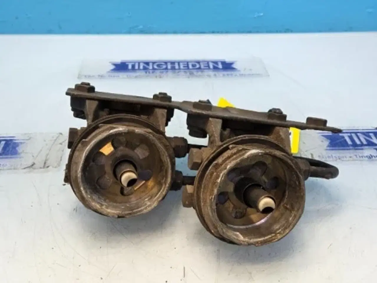 Billede 13 - John Deere 6068   Brændstoffilterhus  RE508847