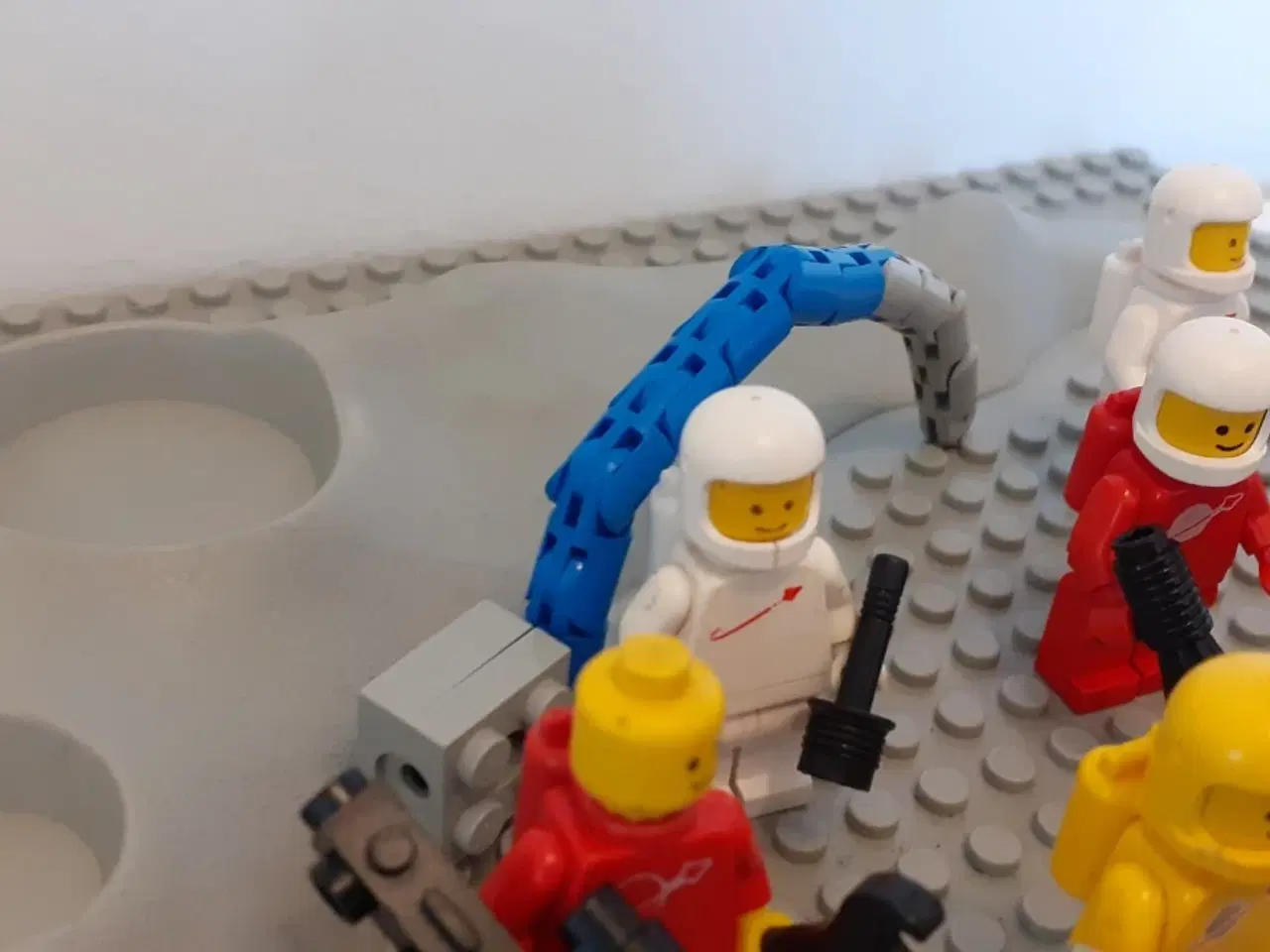 Billede 7 - LEGO Space figurer inkl. div. tilbehør & måneplade