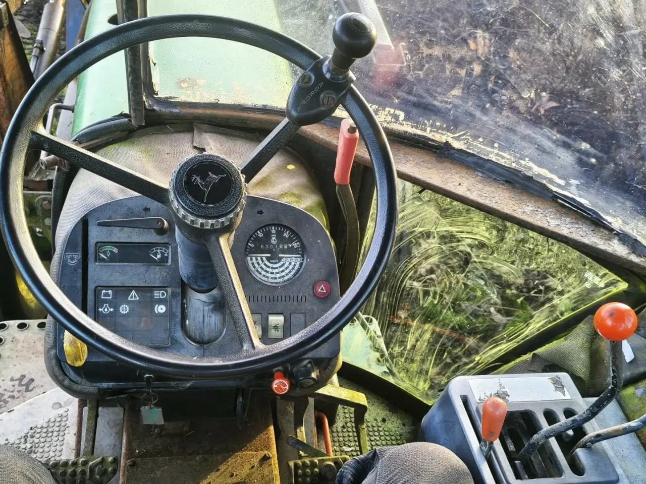 Billede 4 - John Deere 2140 / MOMSFRI / med frontlæsser / 6300 timer / 2 redskaber