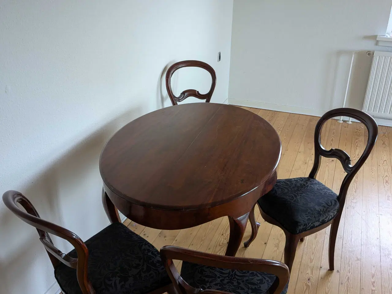 Billede 2 - Spisebord Mahogni 