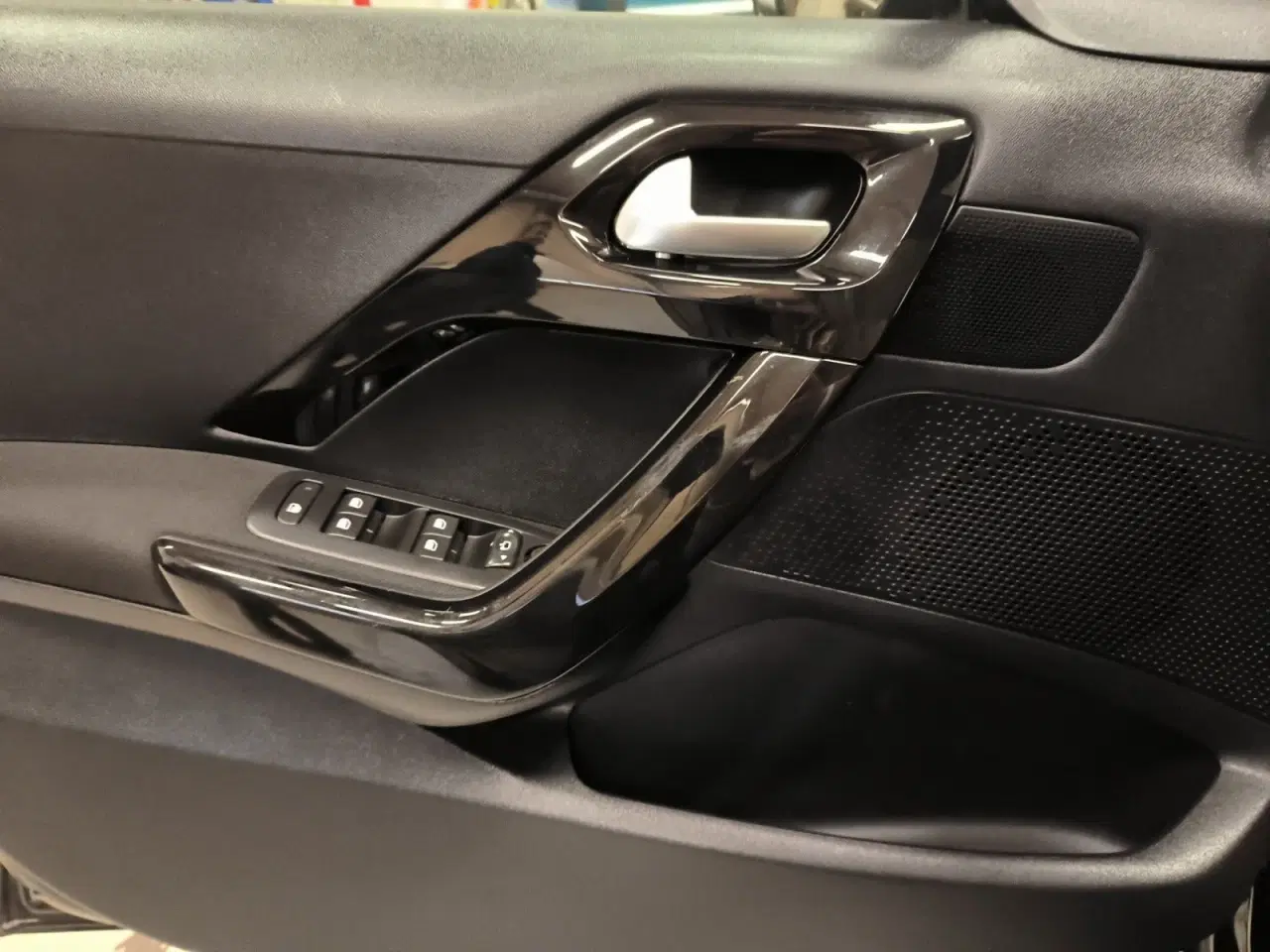 Billede 15 - Peugeot 208 1,6 BlueHDi 100 Allure Sky