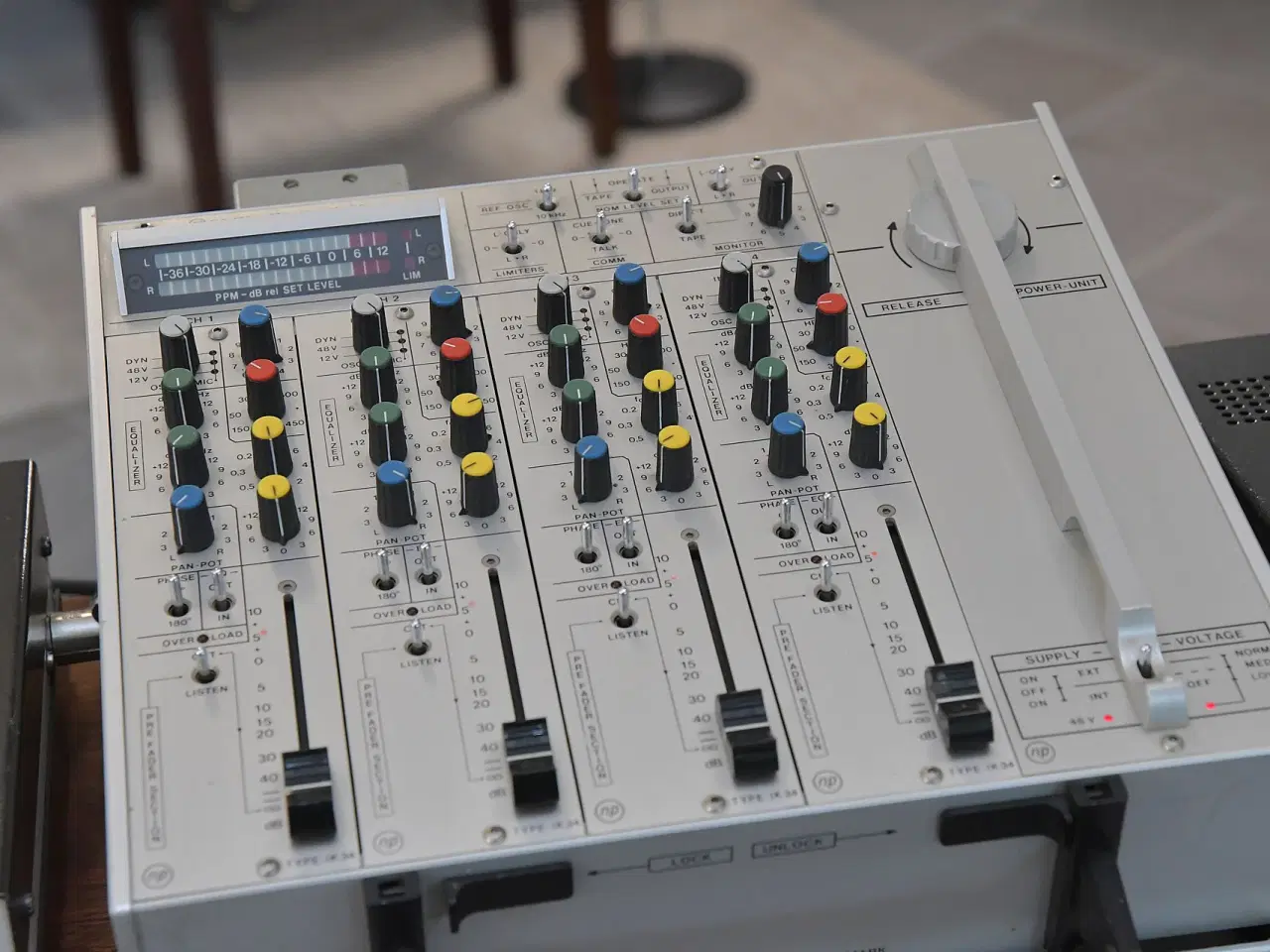 Billede 10 - NP Elektroakustik prof. lydmixer med 4 kanaler