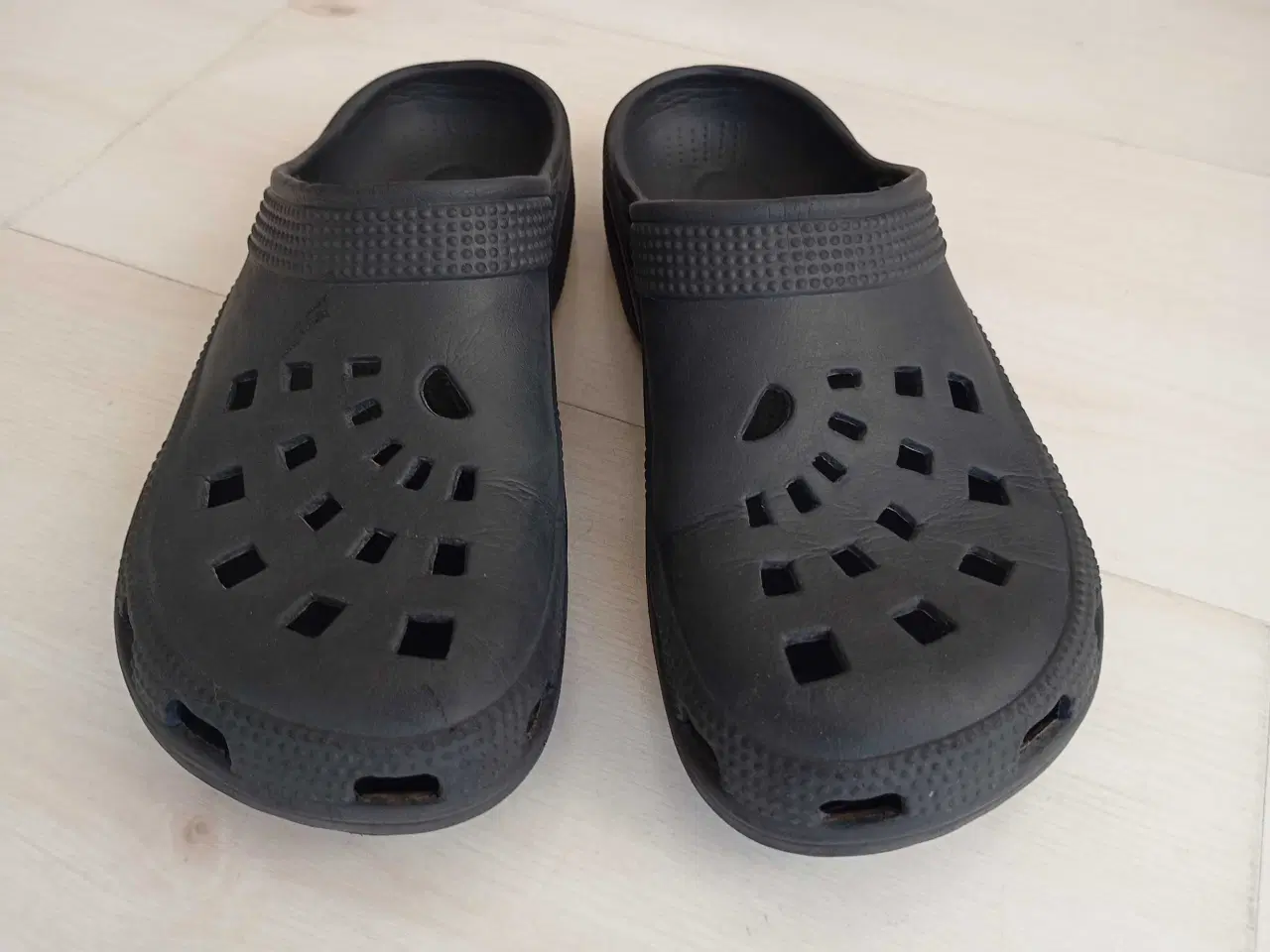 Billede 2 - Crocs gummistræsko 