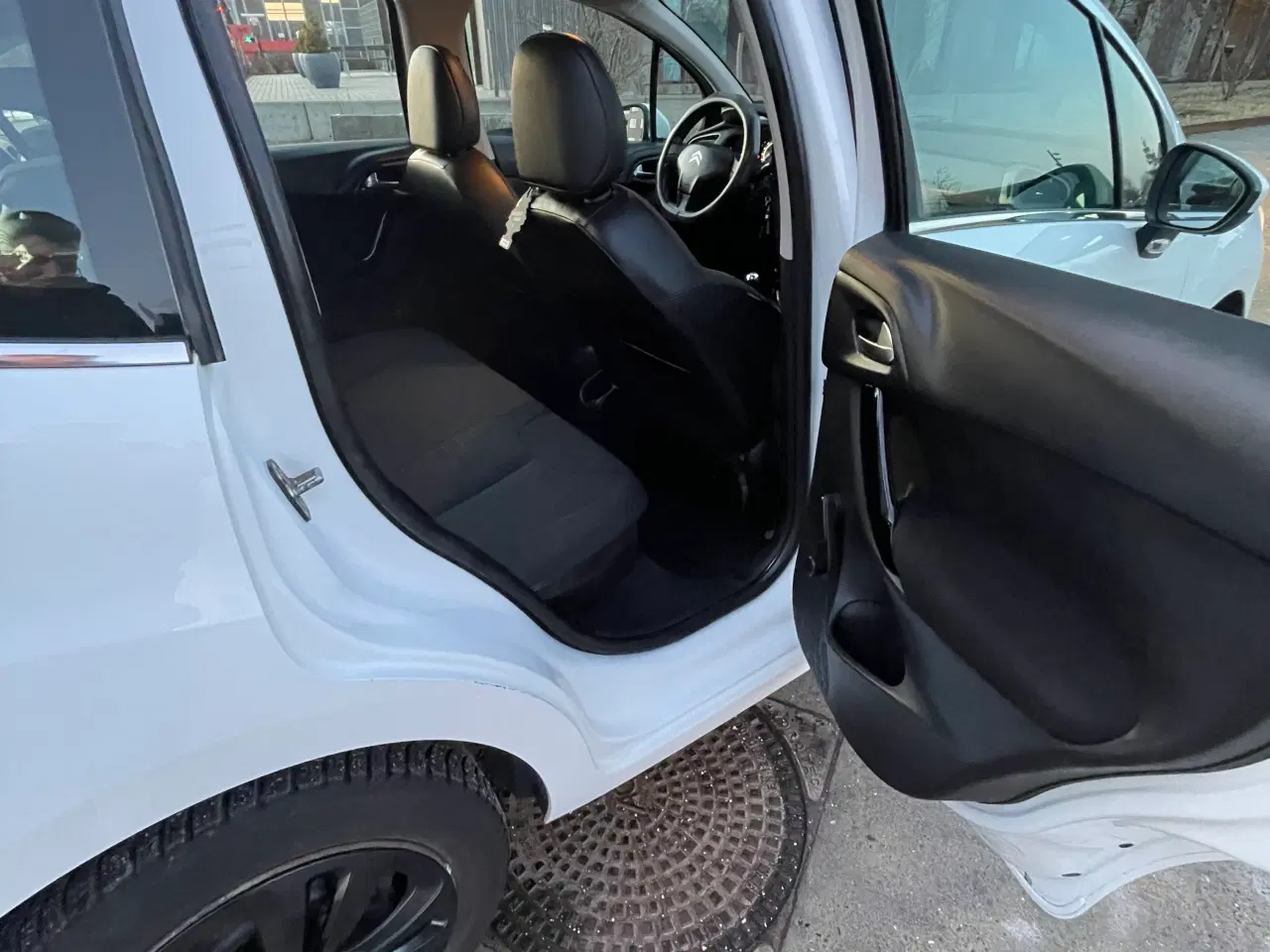 Billede 3 - Flot velholdt nysynet c3 1.6bluehdi 