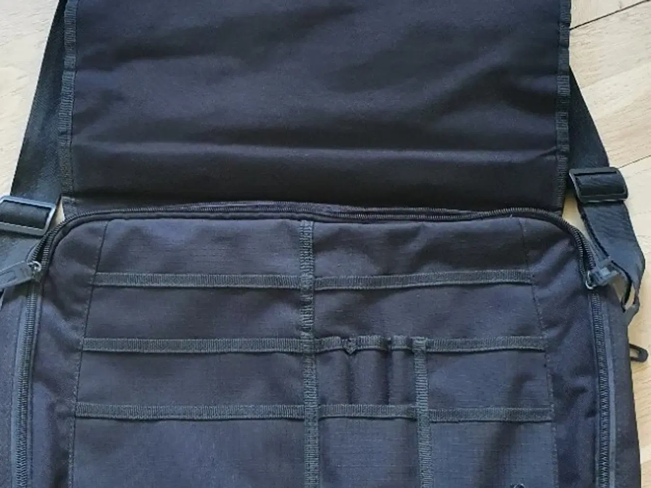 Billede 2 - Computertaske 	