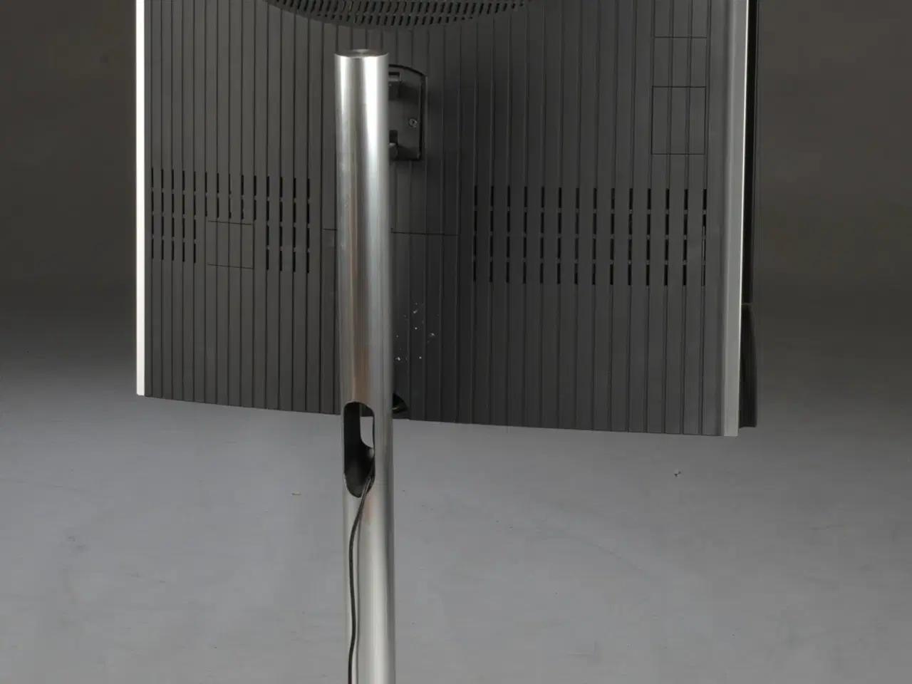 Billede 1 - Gulvstand m. Motor til BeoVision 6-26