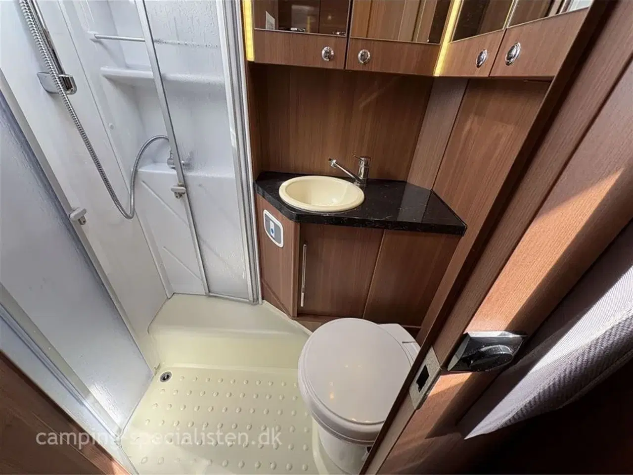Billede 15 - 2016 - LMC Explorer Comfortline I680 G   LMC Explorer Comfortline I680 G 2016 - Se den nu hos Camping-Specialisten.dk