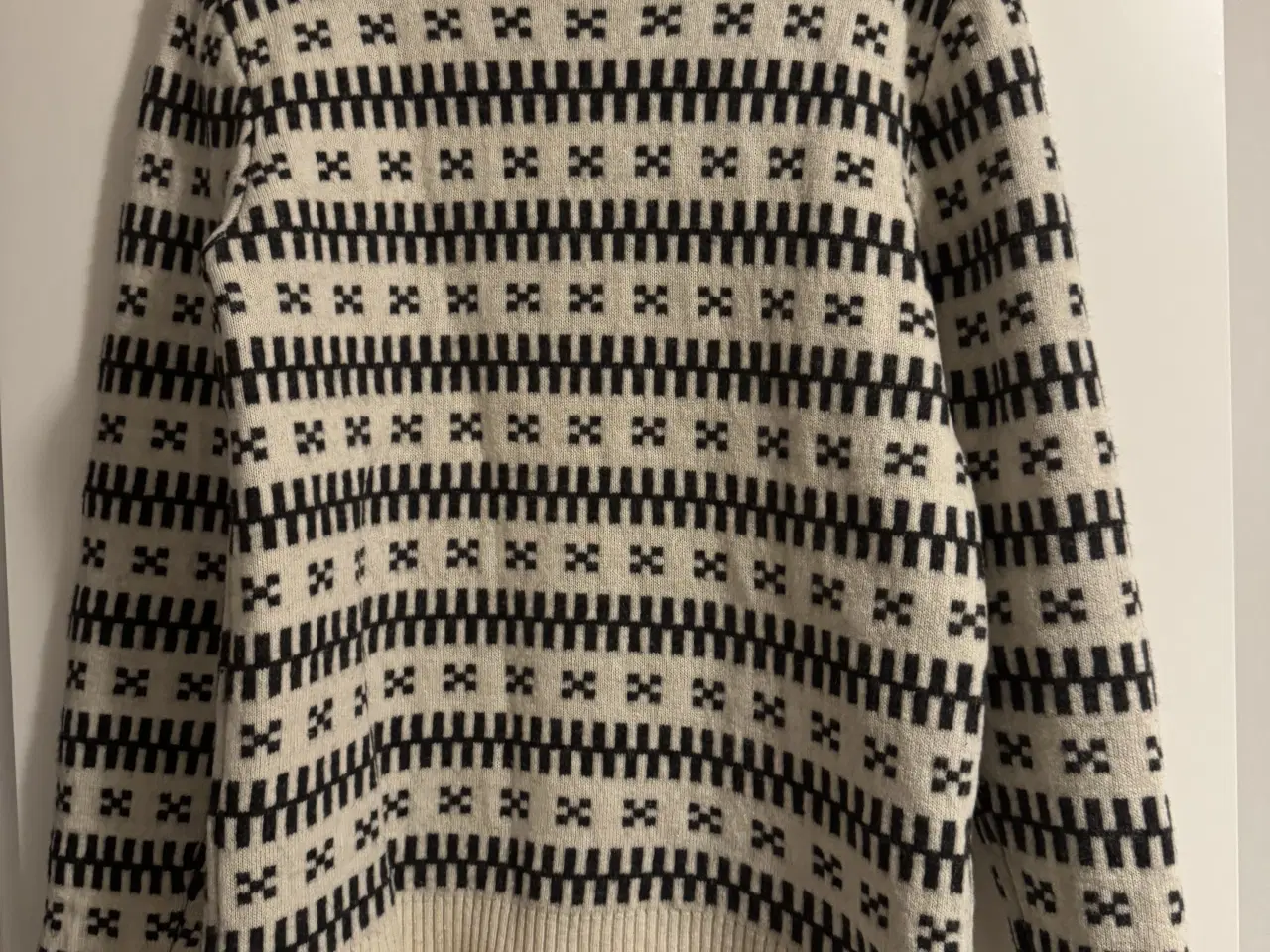 Billede 5 - Striktrøje med mønster og rullekrave