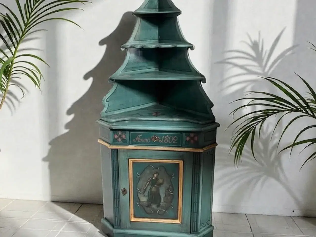 Billede 1 - Hjørneskab