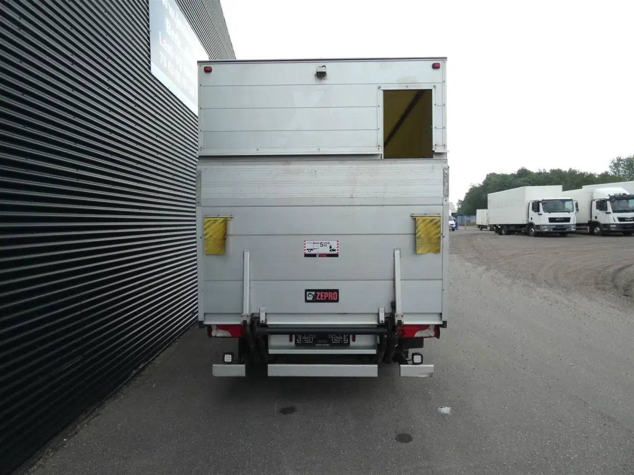 Billede 6 - Mercedes-Benz Sprinter 317 2,0 CDI Alu.kasse m./lift RWD 9G-Tronic 170HK Ladv./Chas. Aut.