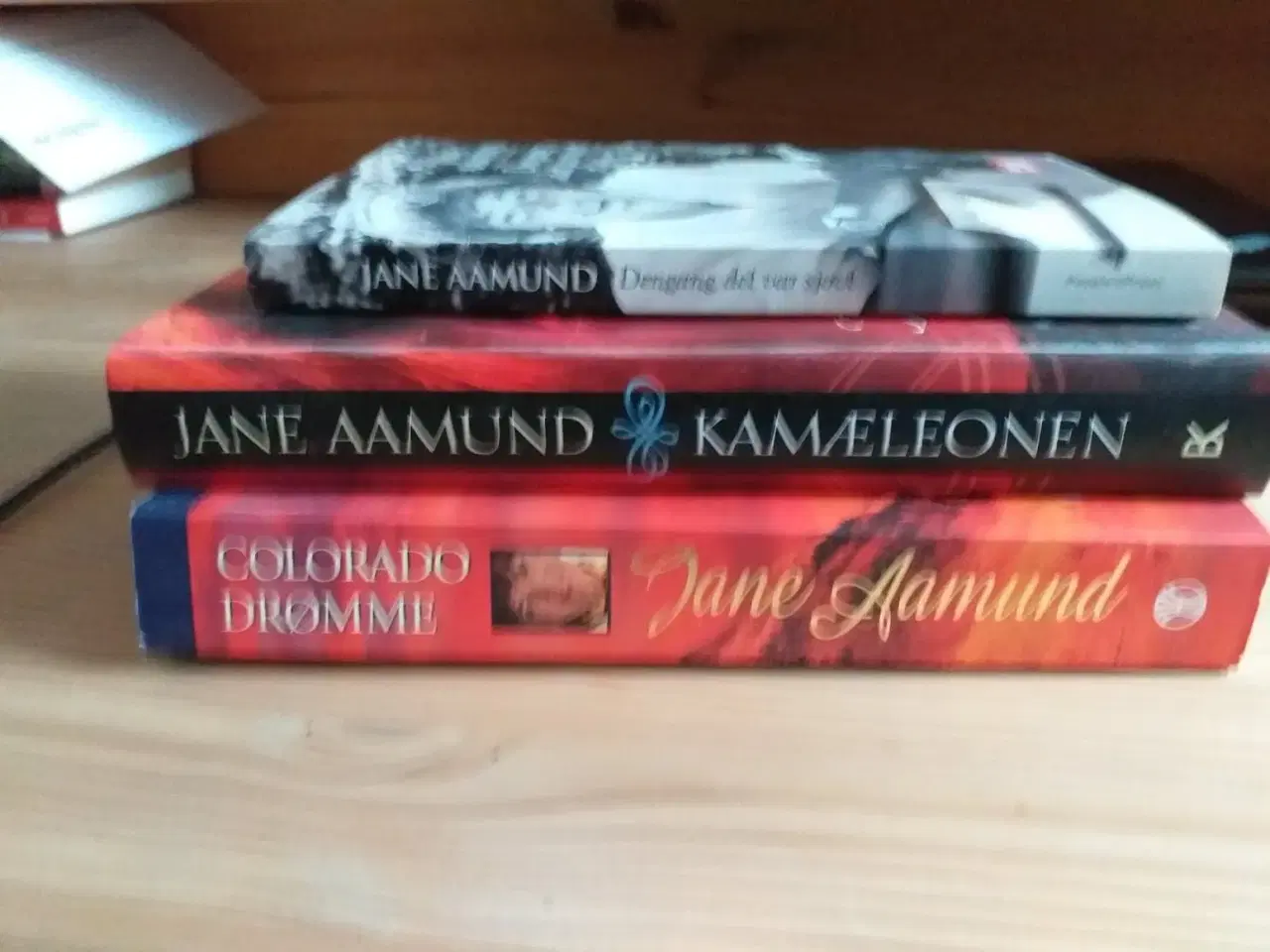 Billede 1 - 3 bøger af Jane Aamund  kamæleonen 