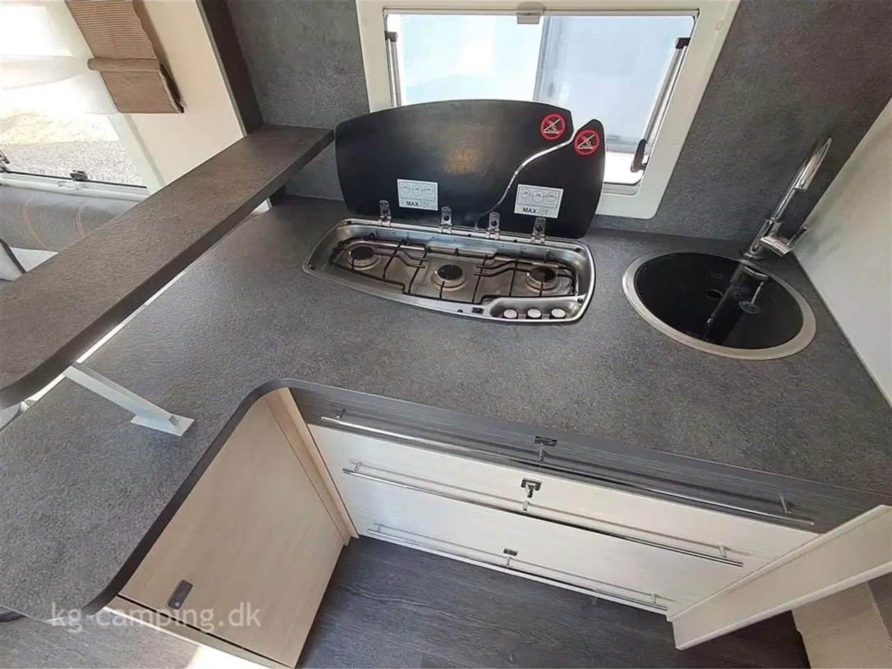 Billede 9 - 2021 - Caravelair Artica 520 V21 Vintervogn fra Caravelair med Aircon og 12V Batteripakke. Kan nedvejes til 1400 kg.