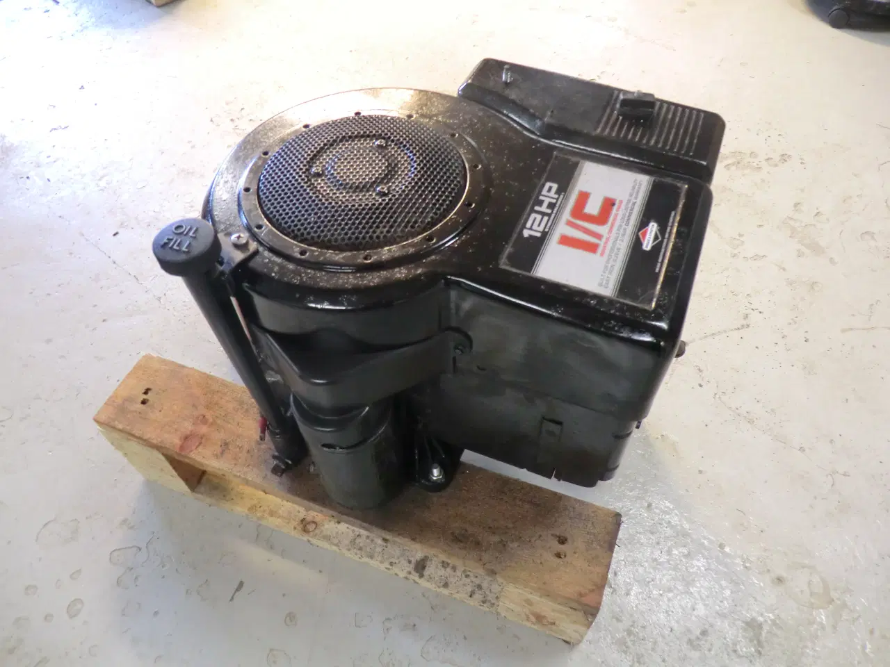 Billede 2 - Havetraktor motor 12 HK